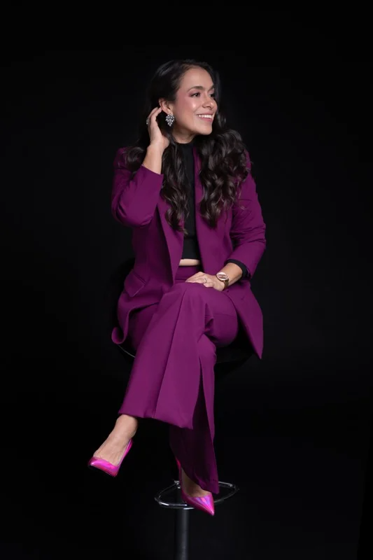 Gabriela Mazariegos pose 2